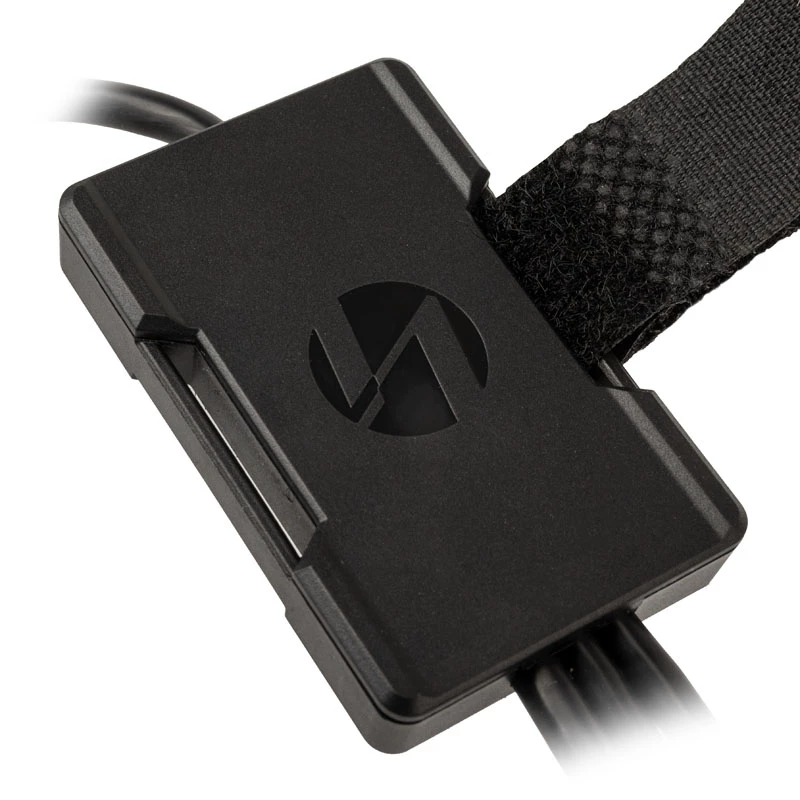 USB-keskitin Lian Li PW-U2HB — 3x USB-A 2.0 -liitäntää