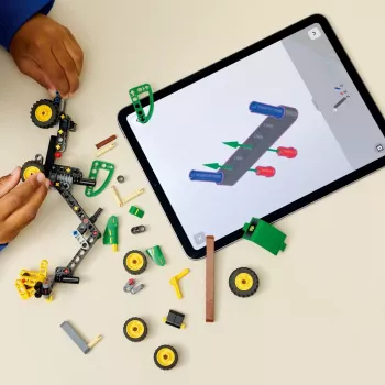 LEGO TECHNIC 42218 John Deere 1470H hakkuukone