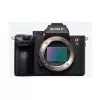 Sony α 7 III + 28–70 mm MILC 24,2 MP CMOS 6000 x 4000 pikseliä musta