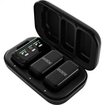 Langaton lavalier-mikrofonisetti Rode Wireless Micro Camera Kit langattomalla lähettimellä ja vastaanottimella