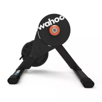 Wahoo KICKR CORE 2 -traineri (ZWIFT Cog & Click)