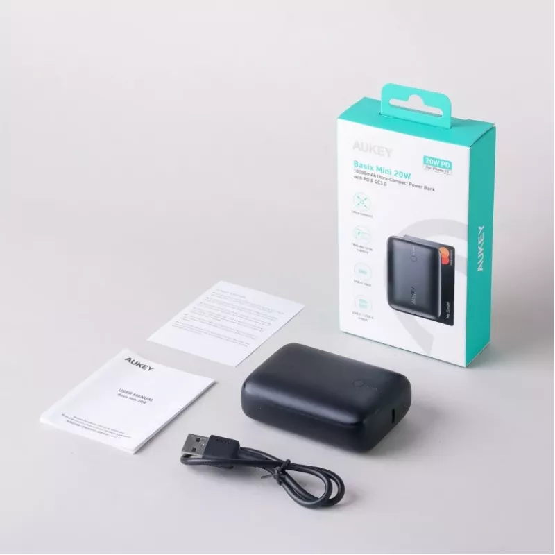 AUKEY 157000 varavirtalähde 10000 mAh harmaa