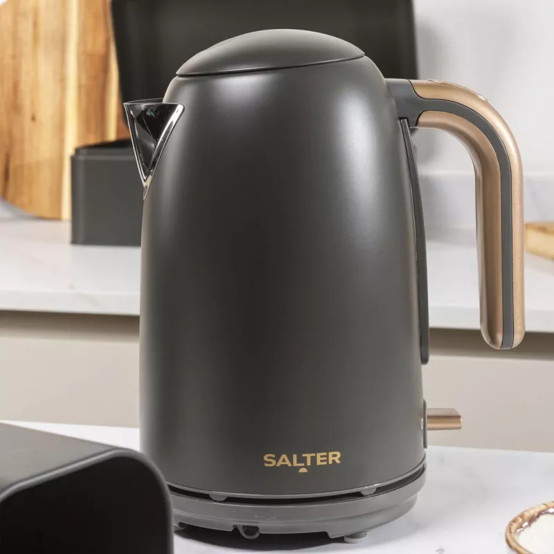 Vedenkeitin Salter 1,7 l 3000 W musta