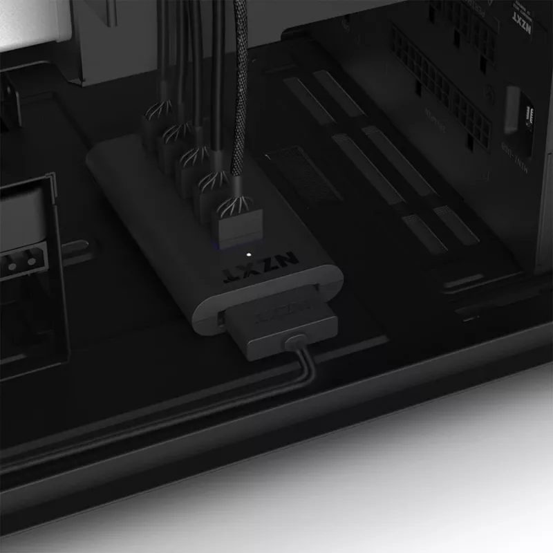 NZXT sisäinen USB 2.0 -laajennuskeskitin Gen 3 - musta