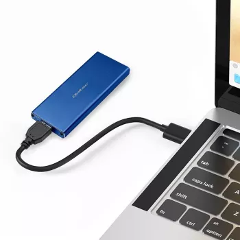 SSD-kotelo QOLTEC 51832 — ulkoinen M.2 SATA, USB 3.0, jopa 2 TB, sininen, tukee 30 mm asemia, 4 paikkaa