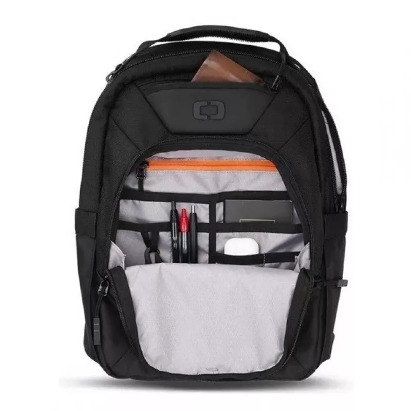 Ogio reppu Axle Dna musta A20261_B0074_NA