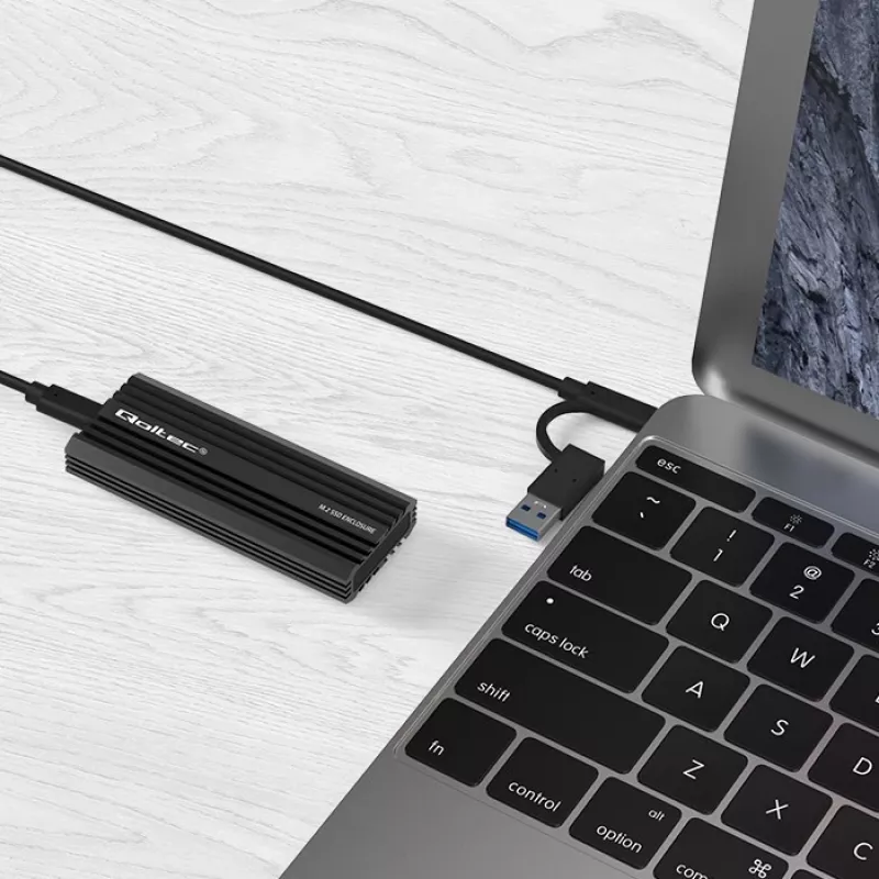 Ulkoinen SSD-kotelo QOLTEC NV2270 M.2 SATA/NVMe-asemille, USB-C, jopa 2 TB