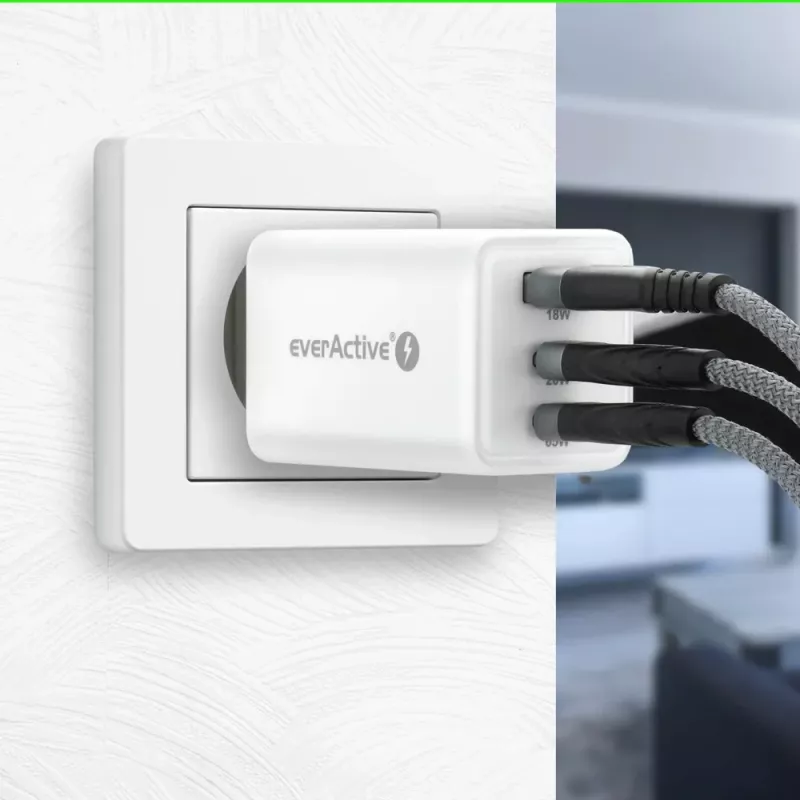 everActive SQ-655Q 65W -pikalaturi, 1×USB-A + 2×USB-C