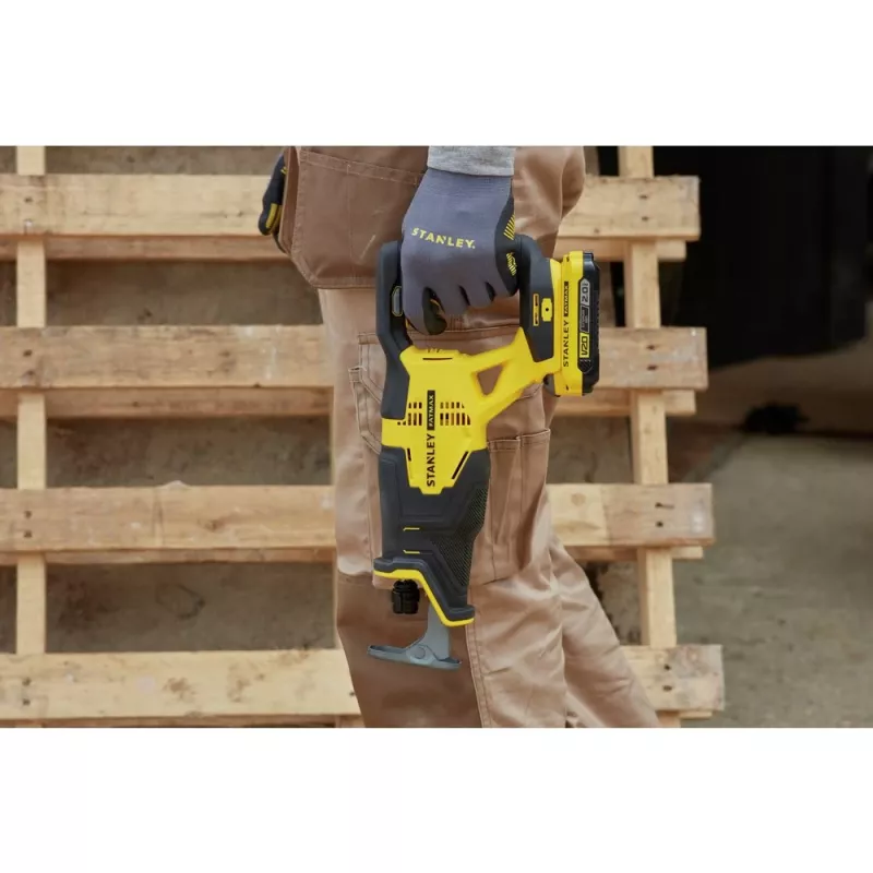 Stanley SFMCS300B-XJ puukkosaha