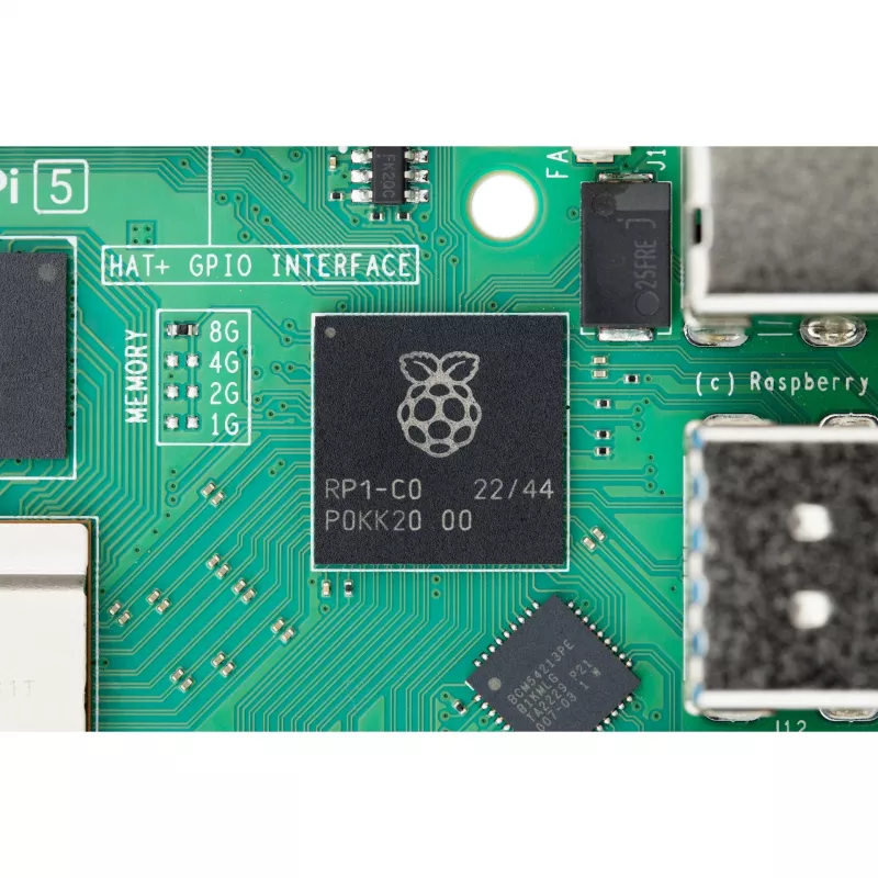 Yhden piirilevyn tietokone Raspberry Pi 5 kehitysalusta — 2400 MHz Arm Cortex-A76, jopa 16 GB LPDDR4x, MicroSD, USB 3.2, Wi‑Fi 5