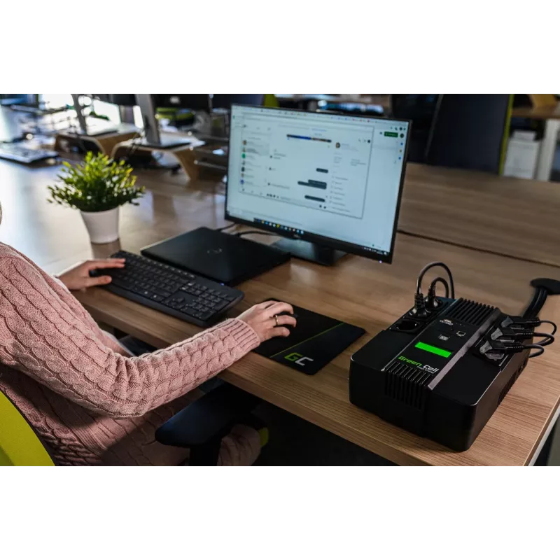 Green Cell AiO 800VA LCD UPS-varavirtalähde, Line-Interactive, 0,8 kVA, 480 W, 6 AC-pistorasiaa