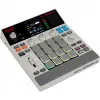 AKAI MPC SAMPLE - kannettava sampleri/groovebox