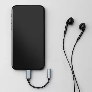Sovitin USB-C - 3,5mm liitäntä 10cm