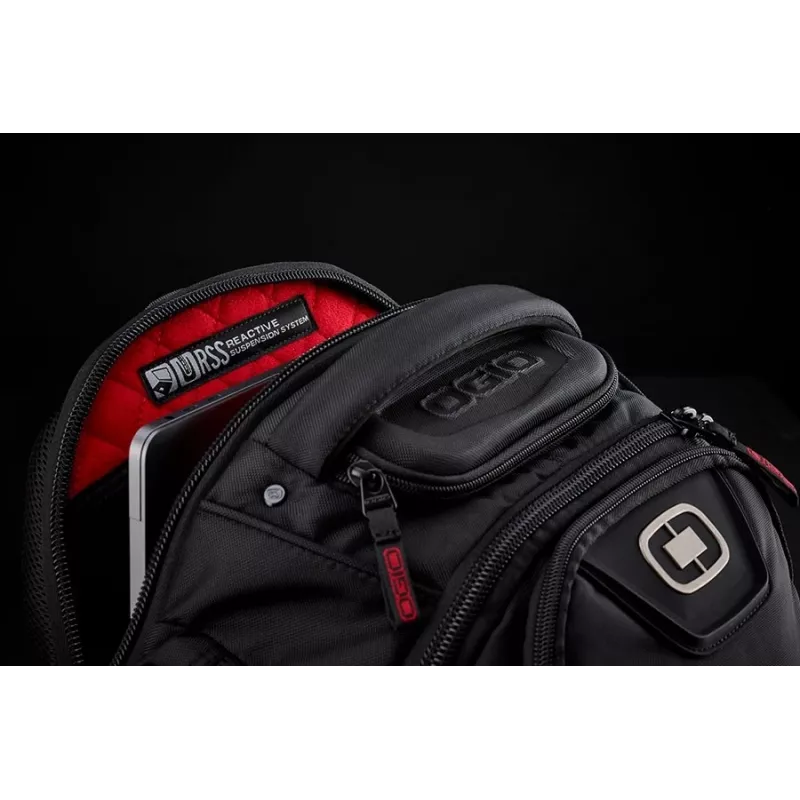OGIO reppu RENEGADE RSS BLACK PINDOT P/N: 111071_317