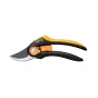 Fiskars Plus SmartFit P541 puutarhasakset ohittavat musta, oranssi