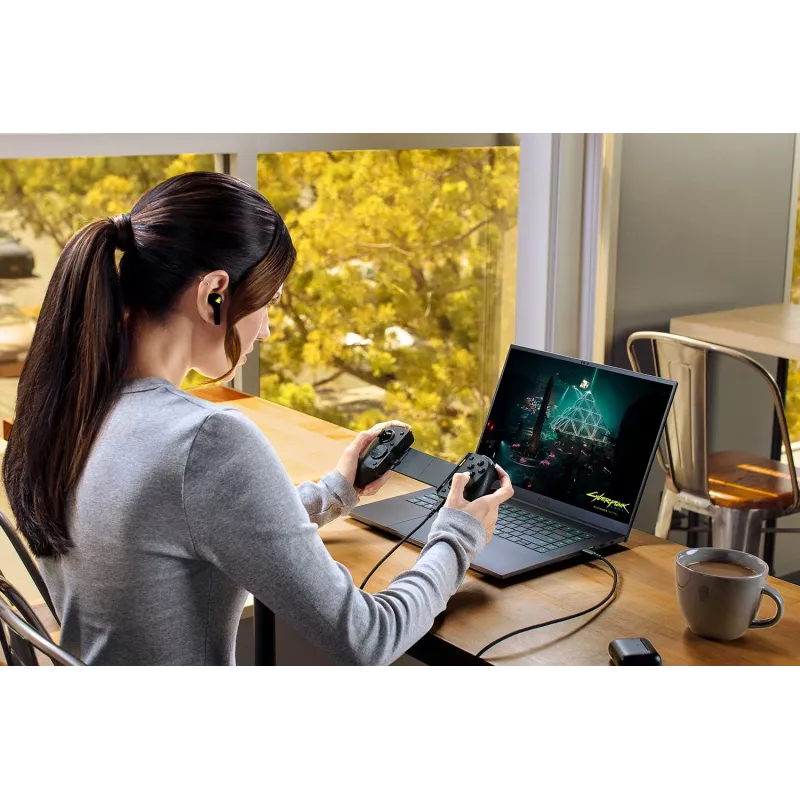 Peliohjain Razer Kishi V3 Pro Haptic USB-C puhelimille, minitableteille ja PC:lle