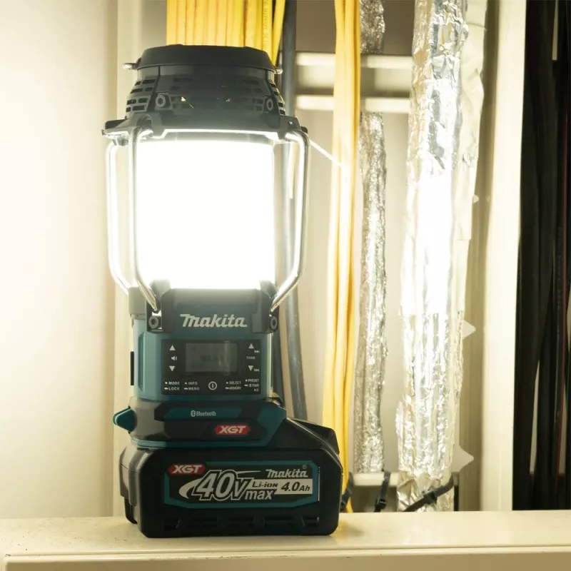 Makita Radio MR009GZ 12/14.4/18/40V lampulla