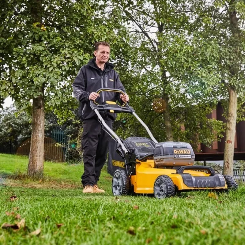 DeWALT DCMW564P2-QW työnnettävä ruohonleikkuri