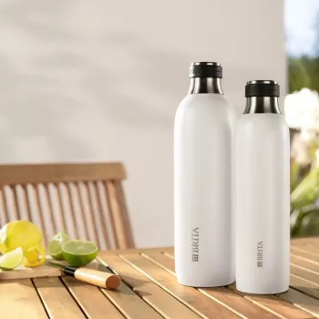 Hiilihapotusvesipullo BRITA 1046735 — ruostumaton teräs, 1 L, 93 mm Ø, 305 mm korkeus