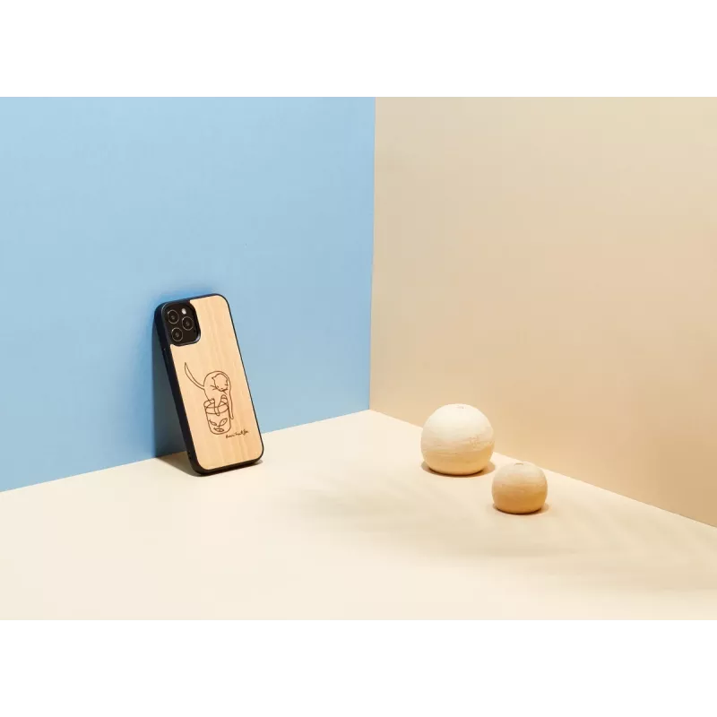 man and wood -suojakotelo iPhone 12 Pro Max — kissa ja punainen kala