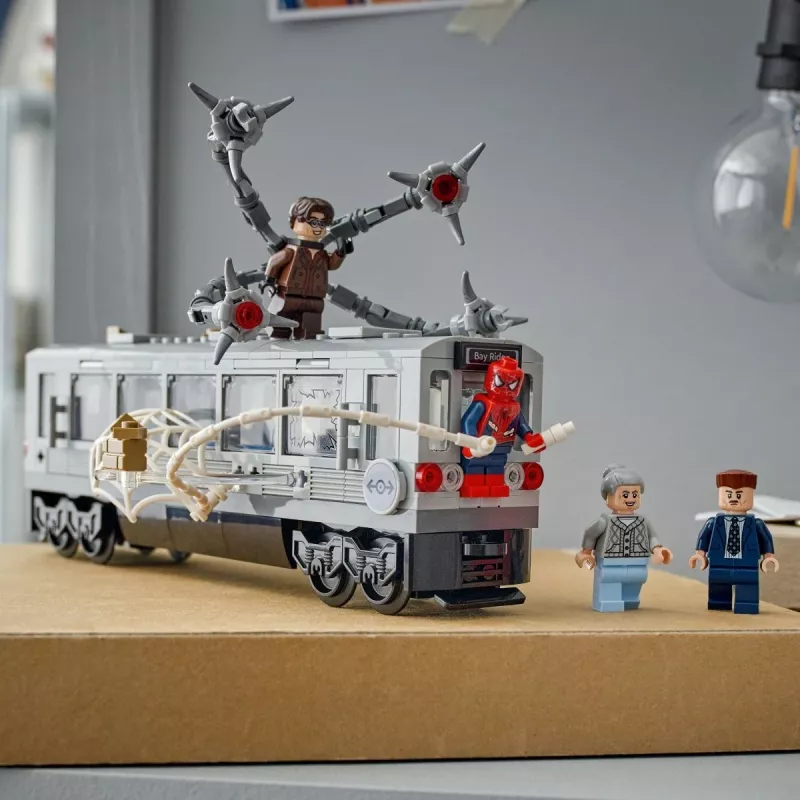 LEGO Marvel Super Heroes 76321 Spider-Man Doc Ock Subway Showdown rakennuslelu, 393 osaa, 4 minihahmoa, ikä 9+