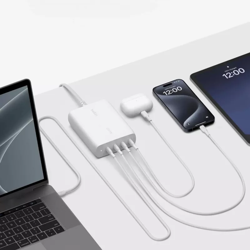 Belkin BoostCharge Pro 200 W 4-porttinen USB-C GaN -seinälaturi, valkoinen (WCH015VFWH)