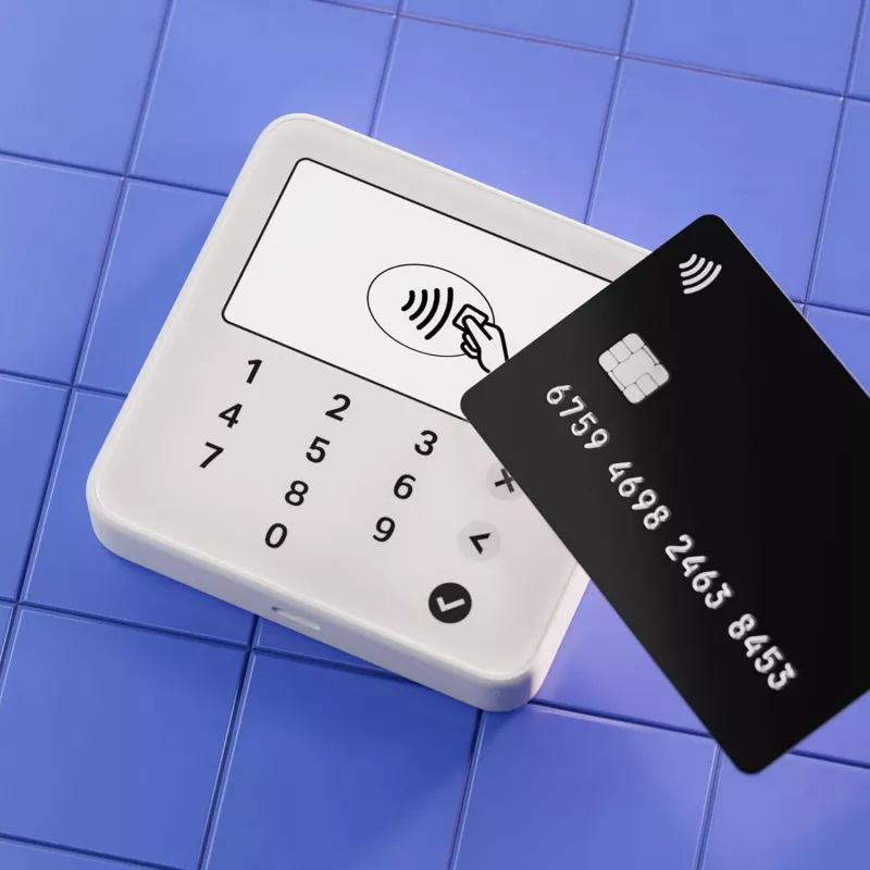 Kortinlukulaite SumUp RDR-SUL-010 — lähimaksu (NFC) ja siru (EMV) -maksut