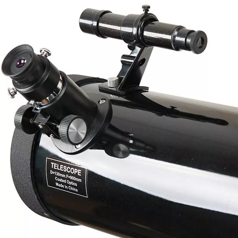 Refraktoriteleskooppi Skywatcher BK 1309 EQ2 — 130 mm aukko, 900 mm polttoväli