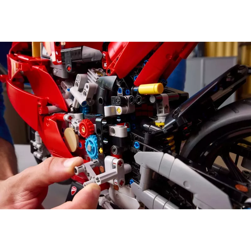 LEGO TECHNIC 42202 Ducati Panigale V4 S -moottoripyörä