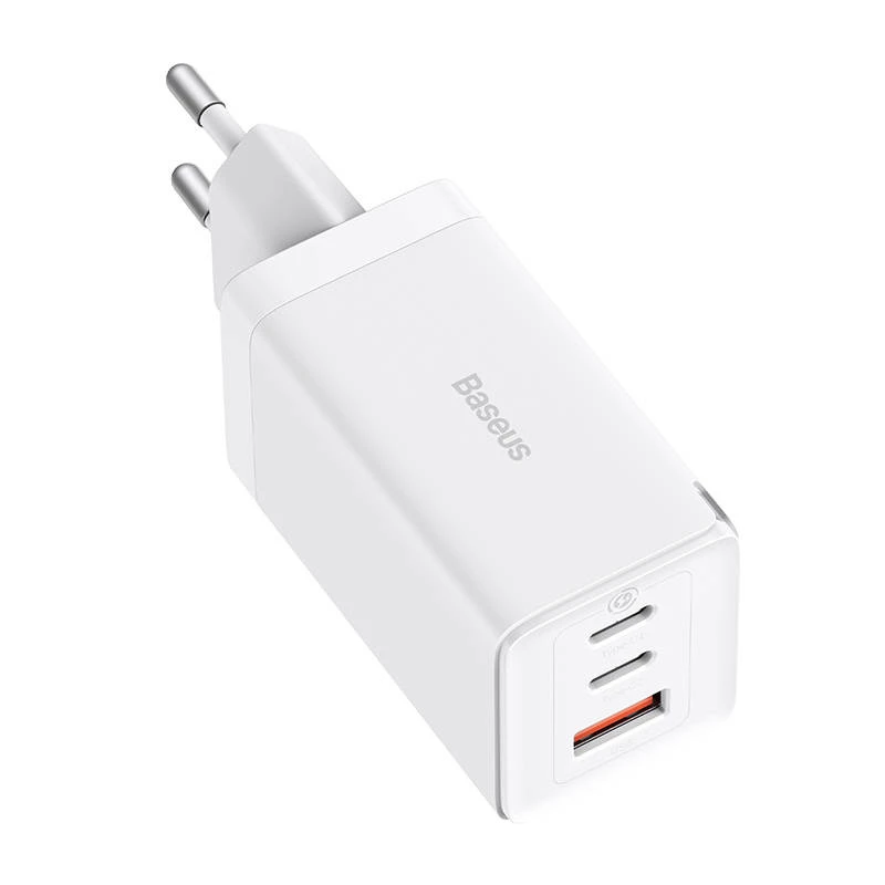 Seinälaturi Baseus GaN5 Pro 65W — USB + 2×USB-C (QC3.0, PD3.0) 1m USB-C-kaapelilla, valkoinen