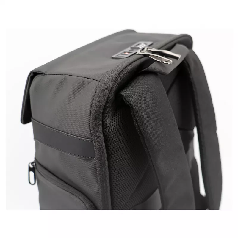 RealPower TravelBag Pro, TSA, magneettisuljin, 900D liukumaton
