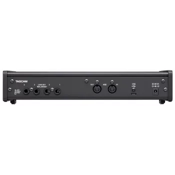 Audioliitäntä Tascam US-4X4HR – 4x XLR-combo, 4 analogista lähtöä, 56 dB mikrofoniesivahvistin, 192 kHz, USB 2.0, pöytämalli, musta