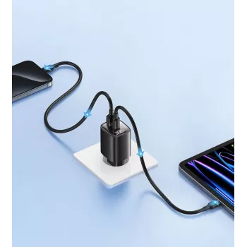 USB- ja USB-C 30W GaN-pikalaturi usams CC229 valkoinen — LED-näyttö, kompakti muotoilu