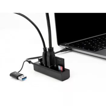 3 porttia USB 3.2 Gen 1 -keskitin + SD- ja microSD-kortinlukija USB Type-C- tai USB Type-A-liitännällä, USB-keskitin