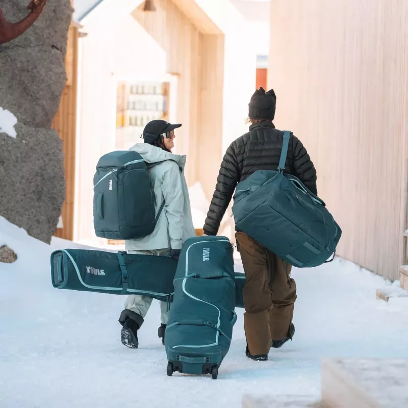 Thule 5160 Roundtrip -laukku suksille ja lumilaudalle 80L musta