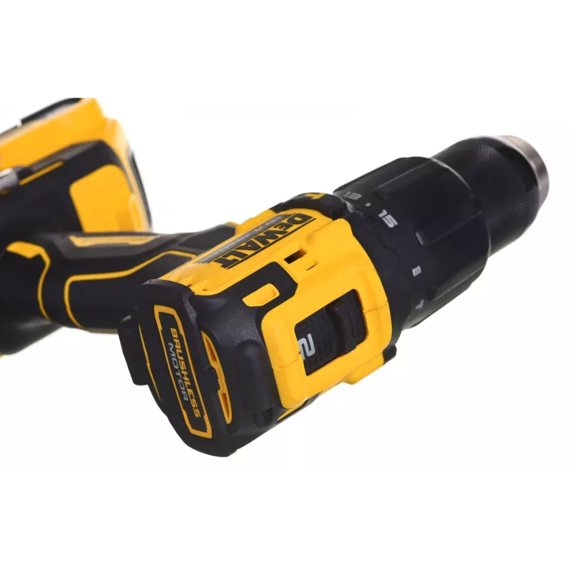 Dewalt DCD709D2T -iskuruuvinväännin akulla ja laturilla