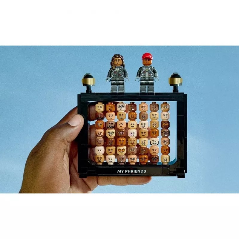 LEGO Icons 10391 Kuun yläpuolella Pharrell Williamsin kanssa