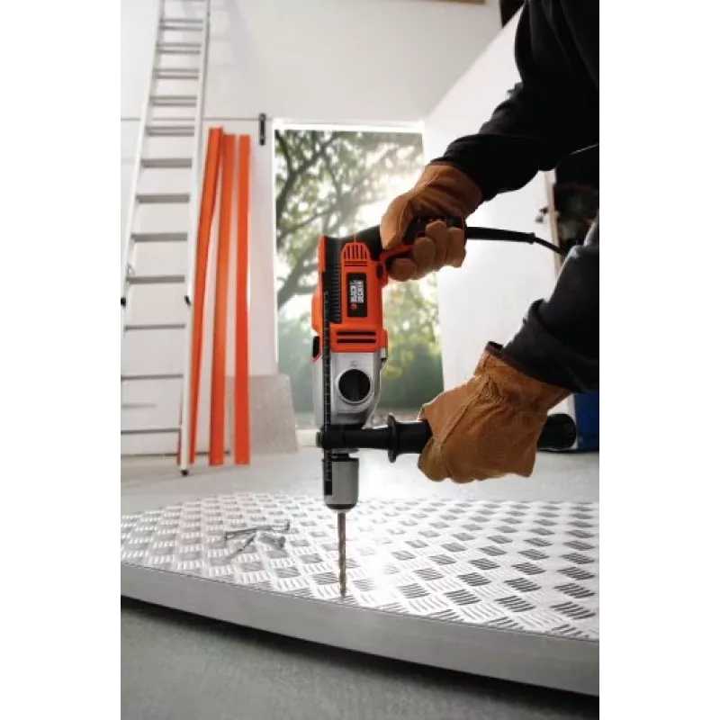 1100W 13mm BLACK+DECKER iskuporakone