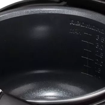 REDMOND M800S 5 L 900 W musta