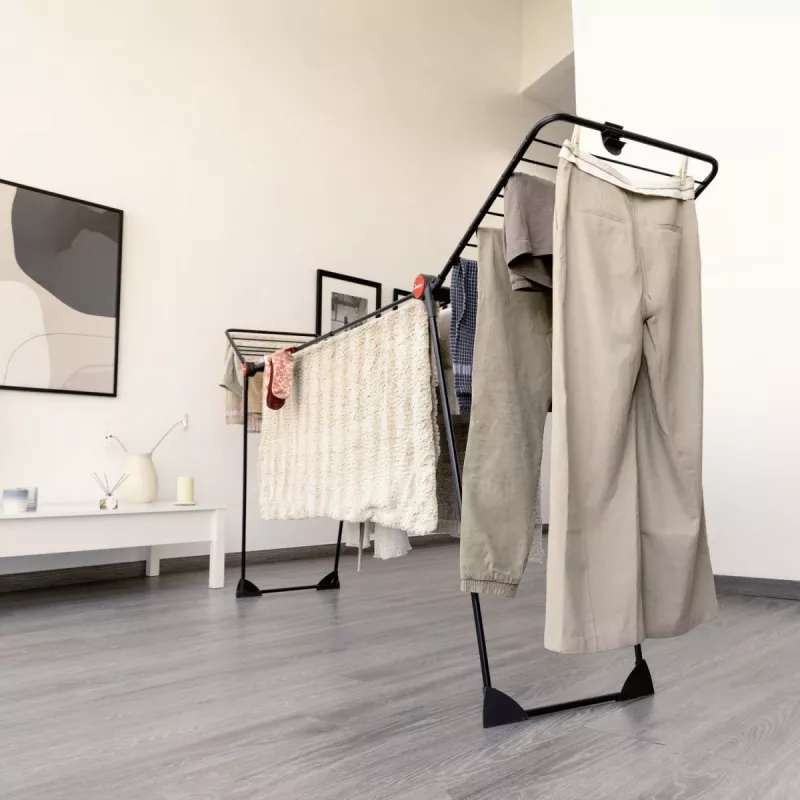 Kuivausteline VILEDA Infinity Flex Ultimate Teleskooppi — musta, pinnoitettu alumiini, 30 m kuivausala, taitettava, rullat