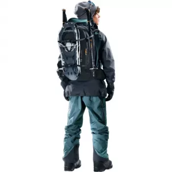 DEUTER Freerider Pro 34+ reppu — tekninen freeride-skitouringreppu, 34 L, musta, kypäräteline, lantiovyö