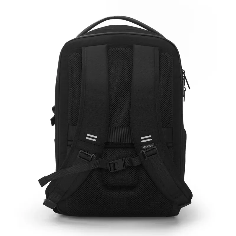 Reppu XDDESIGN Bizz musta — vedenpitävä, kevyt, malli P705.931