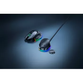 Razer Mouse Dock Pro langattomalla latausalustalla