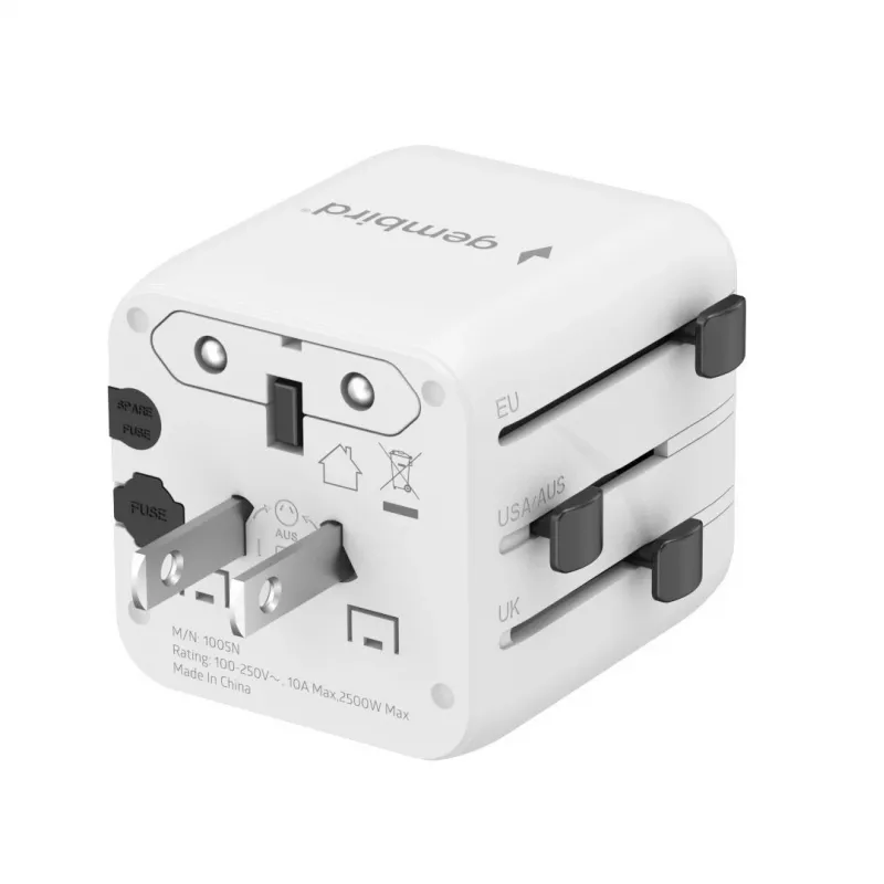 Yleismatkasovitin GEMBIRD TPA-INT-01-W — tulo 100–250 V, Type-G-pistoke, kompaktit mitat 84×56×85 mm