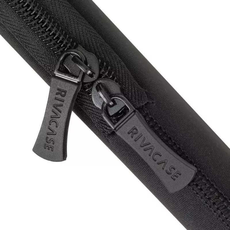 Rivacase 5226 Antishock kannettavan suojakotelo 15,6 tuumaa (39,6 cm), musta