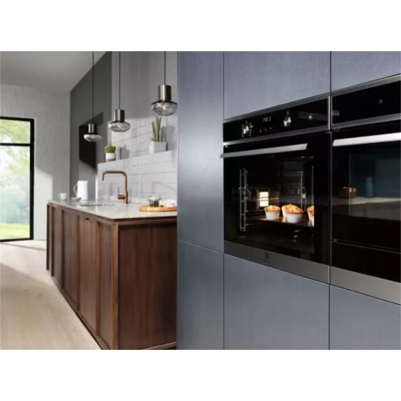 Electrolux EOD5F71Z SteamBake 600 kalusteisiin asennettava uuni, 72 L, katalyyttipuhdistus, energiatehokkuusluokka A, 50–275 °C