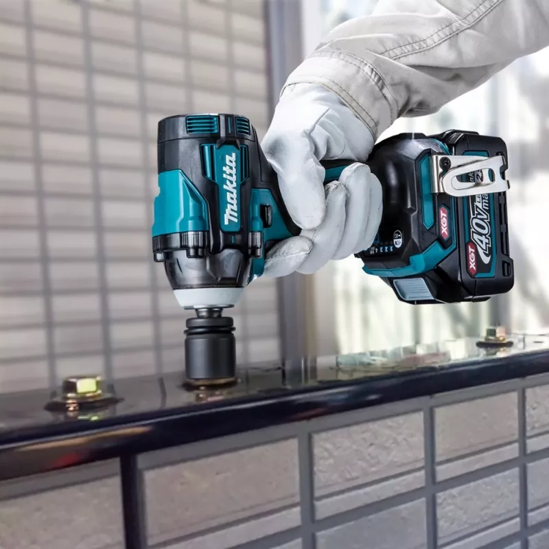 Makita TW004GZ XGT 40 V akkukäyttöinen iskuväännin, 1/2 tuumaa, 3200 kierr./min, 350 Nm, ilman akkua ja laturia, sininen/musta
