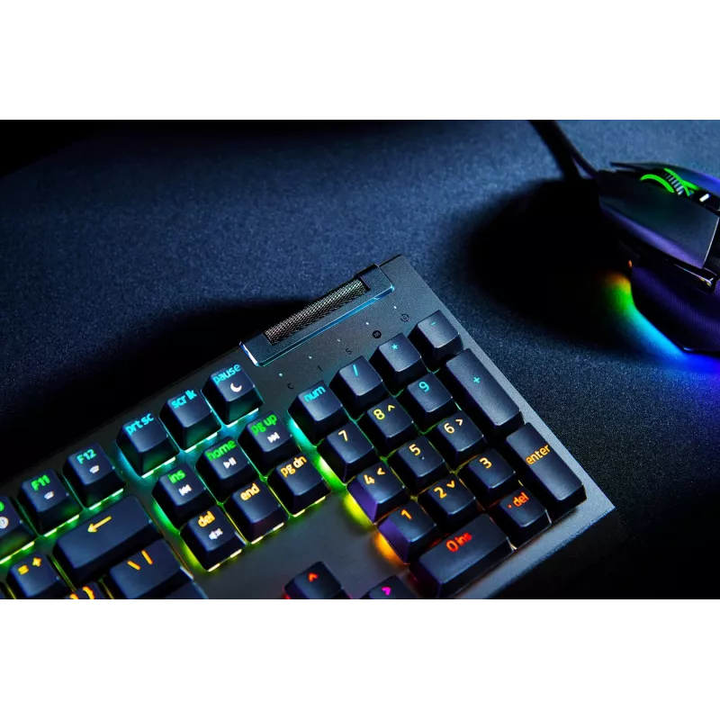 Razer BlackWidow V4 X langallinen pelinäppäimistö, kyrillinen, keltaiset kytkimet, musta