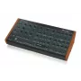 Analoginen syntetisaattori Behringer UB-Xa 37-näppäiminen polyfoninen koskettimisto
