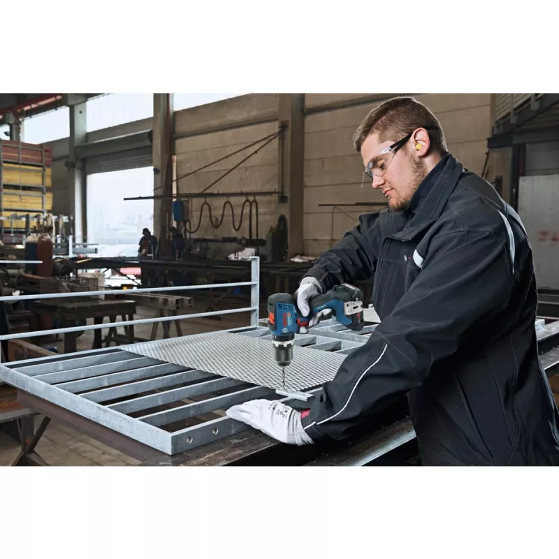 Bosch GSB 18V-65 akkuiskuruuvinväännin, 2x 4,0 Ah akku ja L-Case